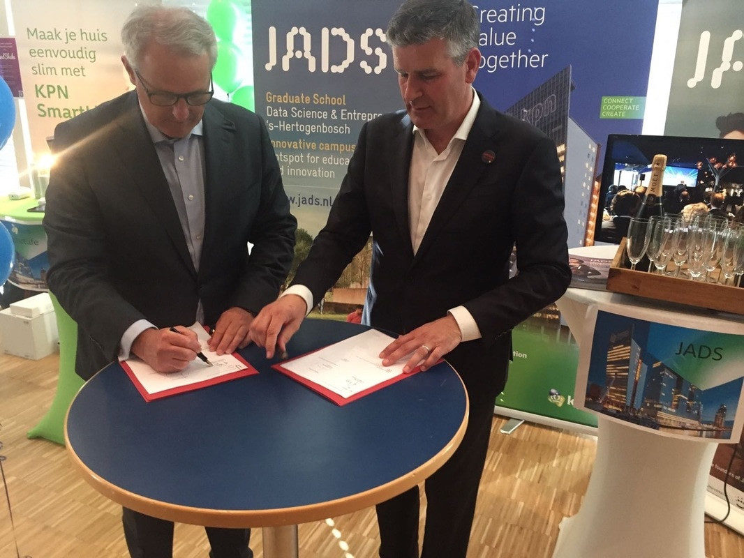 1499860356 Ondertekening Jads