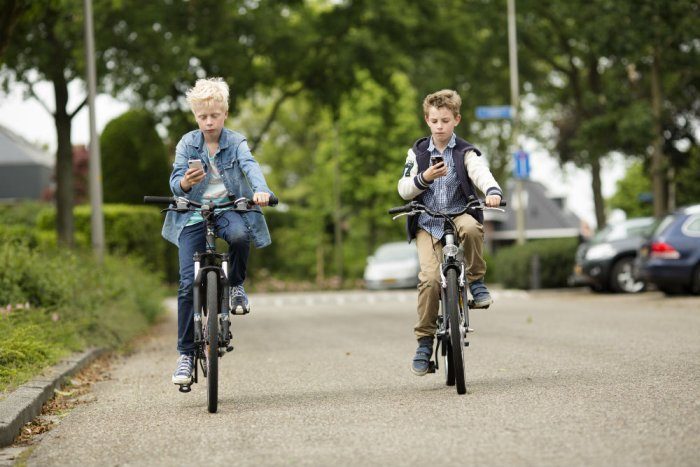 Cid5146 Kinderen20Append20Op20De20Fiets20 Hh 43138497 700X467