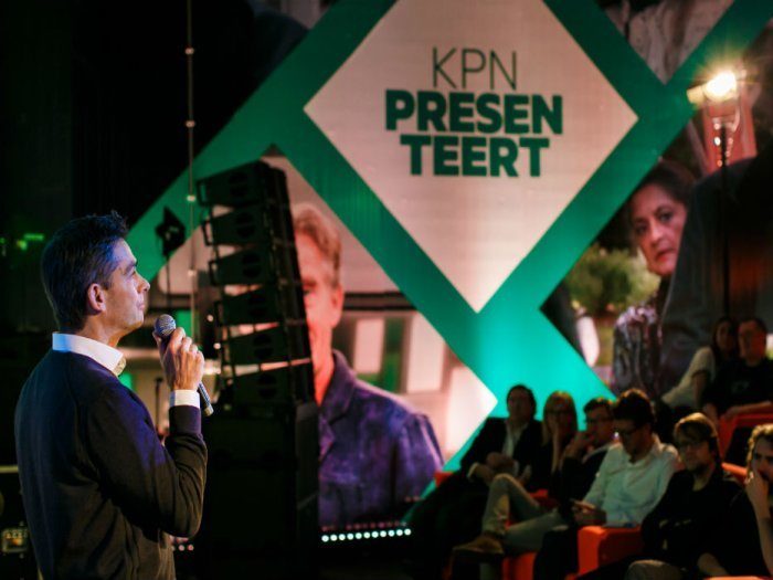 Presenteert